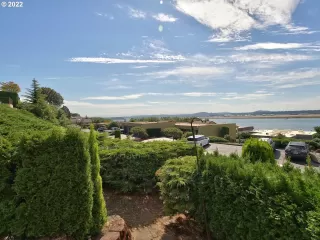 Photo #6: 22338469 Listing