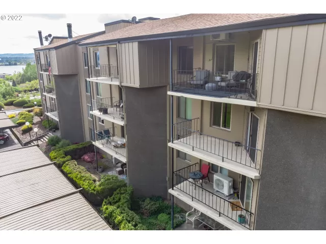 MLS: 22339104 Condo For Sale