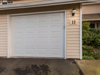 Photo #3: 22340589 Listing