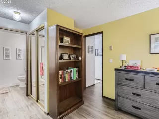 Photo #6: 22342034 Listing 