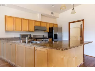 Photo #6: 22342158 Listing