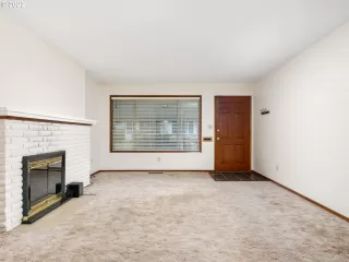 Photo #5: 22342192 Listing