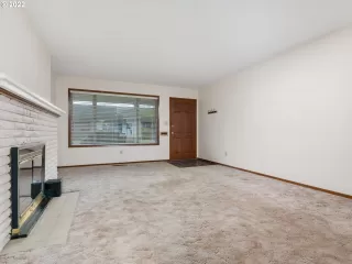 Photo #6: 22342192 Listing