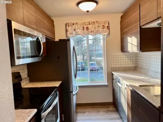 Photo #2: 22342344 Listing