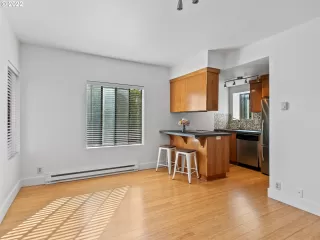 Photo #1: 22342647 Listing