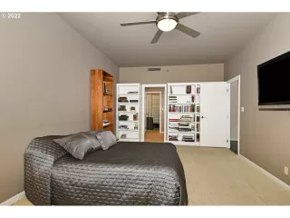 Photo #5: 22342652 Listing