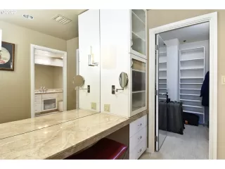 Photo #6: 22342652 Listing