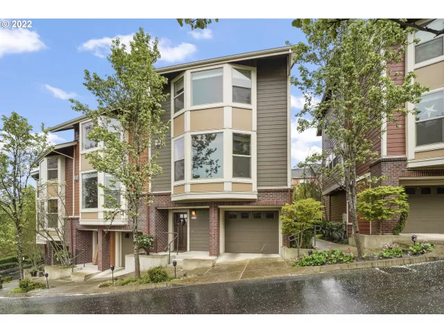 MLS: 22343052 Condo For Sale