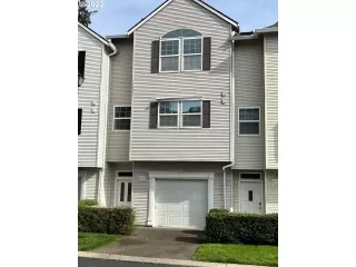 More Details about MLS # 22343813 : 19910 SW POPLARWOOD PL