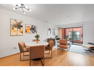 Photo #6: 22344263 Listing