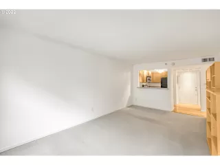 Photo #5: 22344821 Listing 