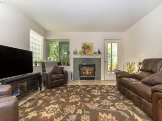 Photo #3: 22346749 Listing