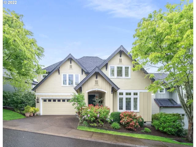 MLS: 22346905 Condo For Sale