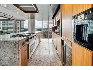 Photo #2: 22347884 Listing