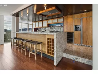 Photo #3: 22347884 Listing