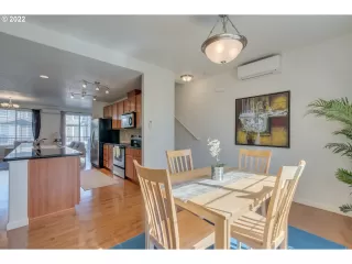 Photo #4: 22348674 Listing