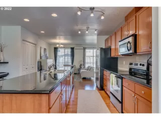 Photo #6: 22348674 Listing