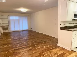 Photo #4: 22349034 Listing