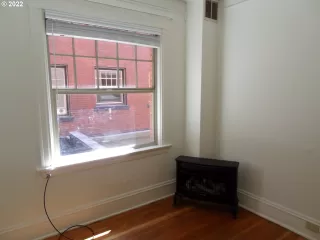 Photo #5: 22349141 Listing 