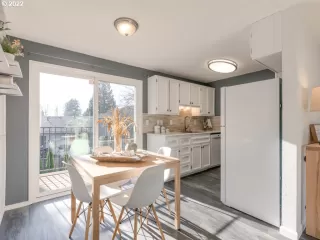 Photo #6: 22349301 Listing