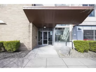 Photo #2: 22349457 Listing