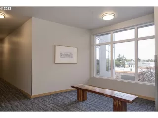 Photo #5: 22349457 Listing