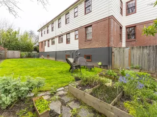 Photo #5: 22350225 Listing