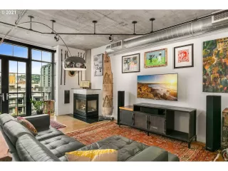 Photo #5: 22351521 Listing