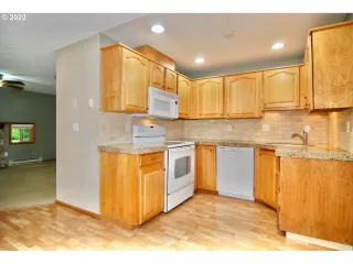 Photo #4: 22351810 Listing 