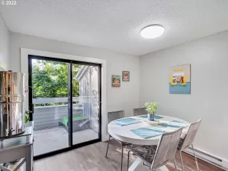 Photo #6: 22352829 Listing