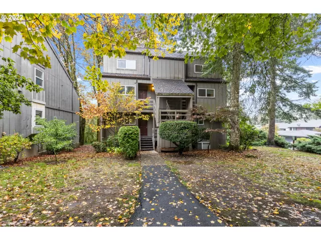 MLS: 22353267 Condo For Sale