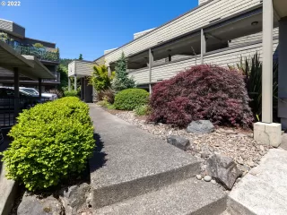 Photo #2: 22353448 Listing