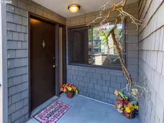 Photo #3: 22353448 Listing