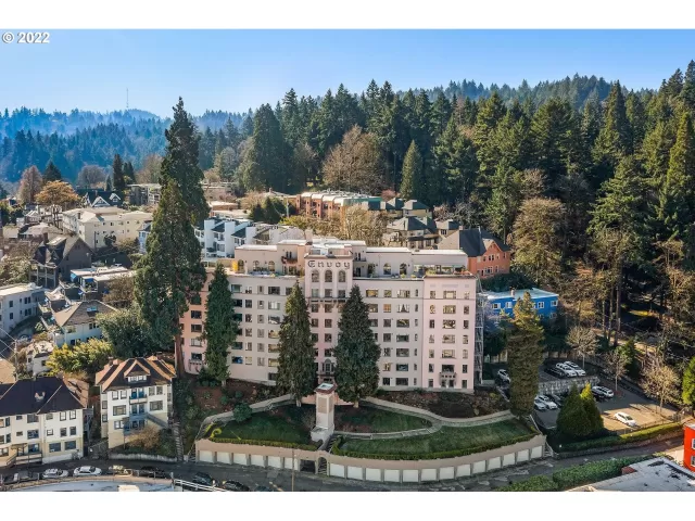 MLS: 22353713 Condo For Sale