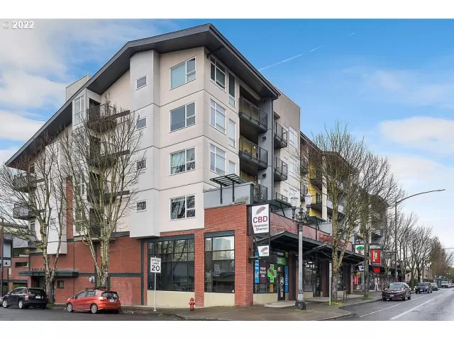 MLS: 22354018 Condo For Sale