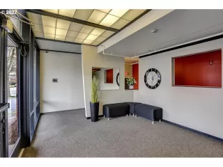 Photo #4: 22354018 Listing