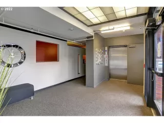 Photo #5: 22354018 Listing