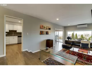 Photo #4: 22355177 Listing 