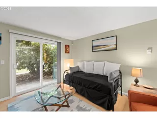 Photo #4: 22355211 Listing