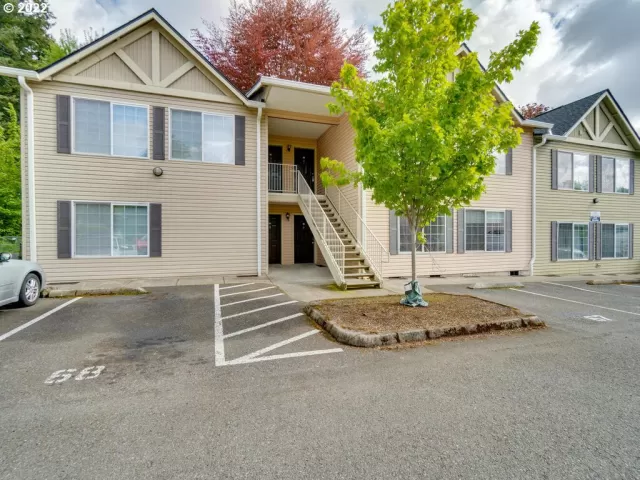 MLS: 22355404 Condo For Sale