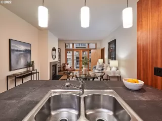 Photo #4: 22356313 Listing