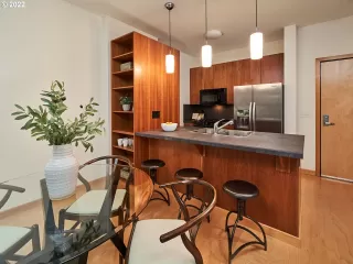 Photo #6: 22356313 Listing