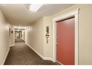 Photo #6: 22356444 Listing