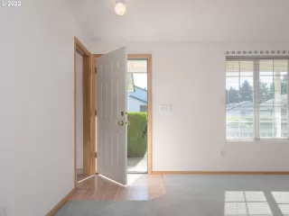 Photo #4: 22357172 Listing