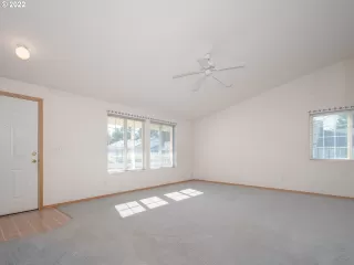 Photo #6: 22357172 Listing