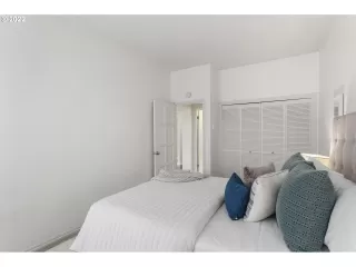 Photo #4: 22357347 Listing