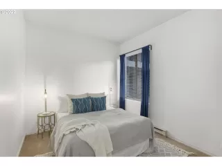 Photo #6: 22357347 Listing