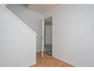 Photo #3: 22357815 Listing