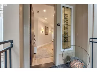 Photo #4: 22358425 Listing