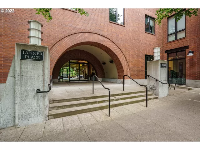 MLS: 22359612 Condo For Sale